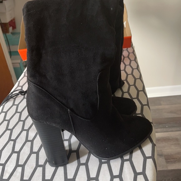 black boots - Picture 4 of 4